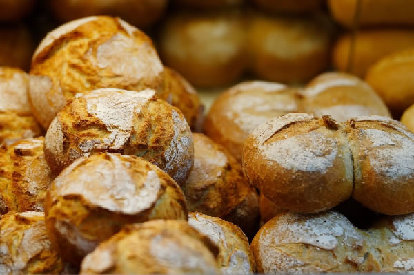 Hofladen Bauernhof Kitz in Friedrichsdorf: Brot und Brötchen aus eigener Herstellung